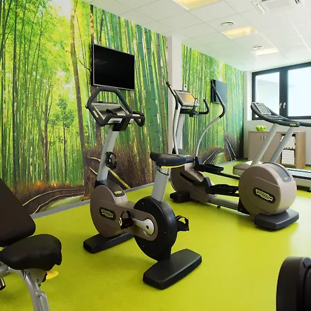 Western Airport Frankfurt 3*