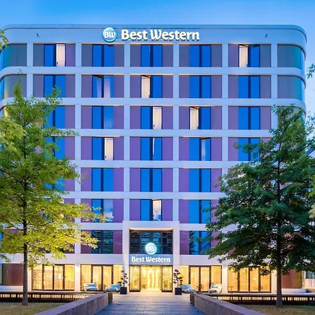 Western Airport Frankfurt 3*