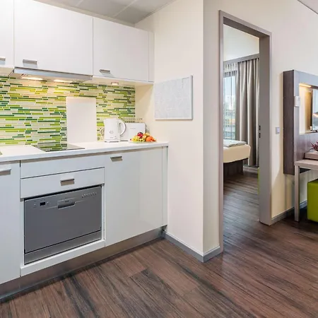 Western Airport Frankfurt Szálloda