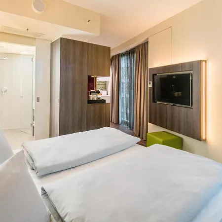 Western Airport Frankfurt 3*