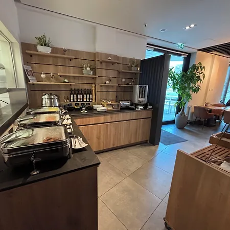 Western Airport Frankfurt 3*