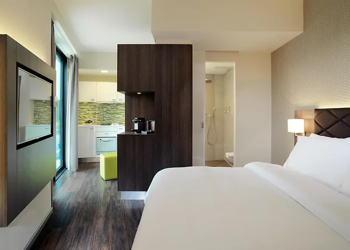 Western Airport Frankfurt 3*