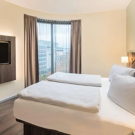 Western Airport Frankfurt Hotel 3*
